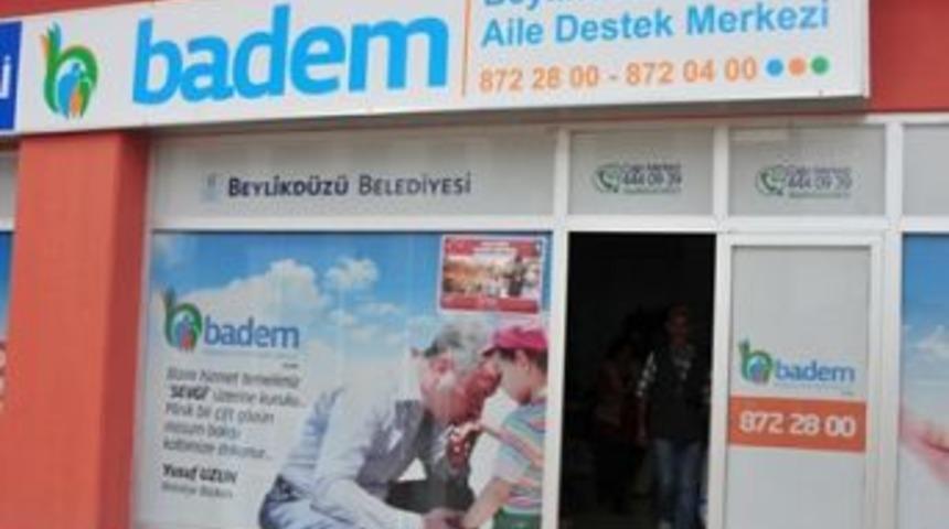 &Ouml;ğrencilerin kırtasiye ihtiyacı Badem&rsquo;den