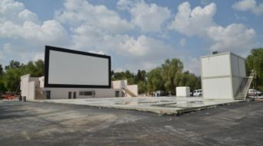 B&uuml;y&uuml;kşehir'den Yazlık sinema