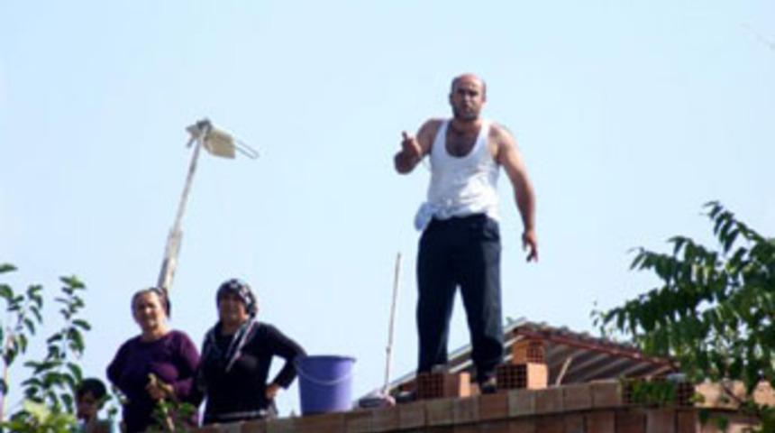 Kozan'da olaylı yıkım