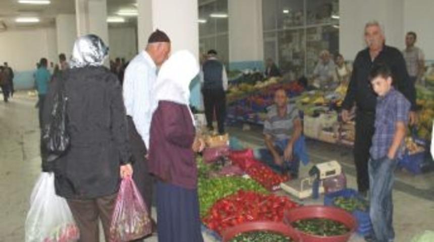 Akdağmadeni Halkı Kışlık Yiyeceklerini Pazardan Karşılıyor