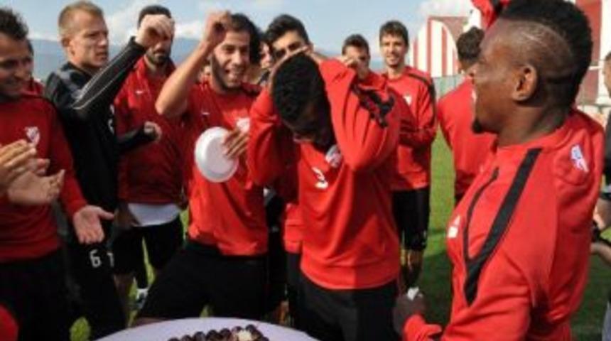 Boluspor&rsquo;da Kingsley&rsquo;e Doğum G&uuml;n&uuml; Partisi