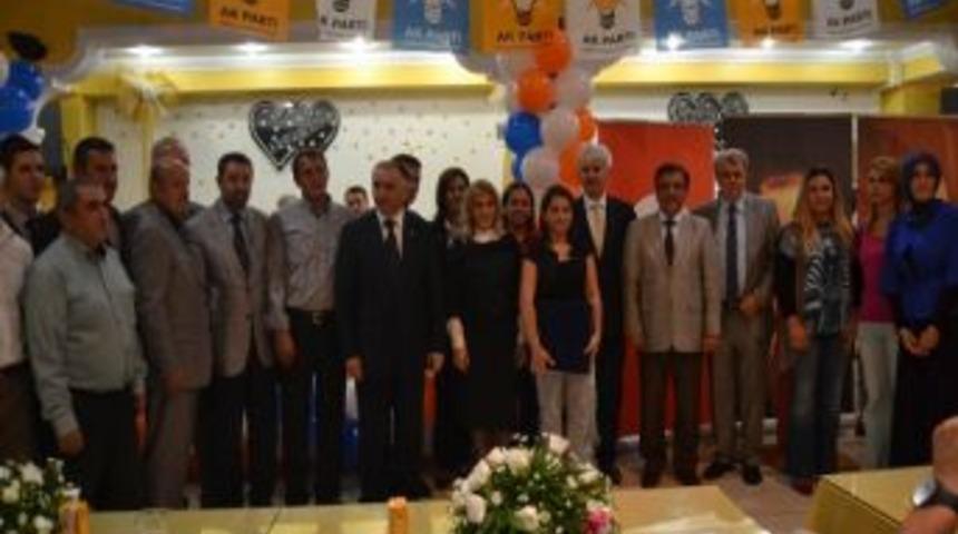 Ak Parti İl&ccedil;e Danışma Meclisi Toplantıları Devam Ediyor