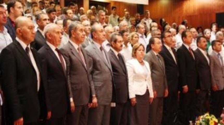 Arın&ccedil;, Danışma Meclis Toplantısına Katıldı