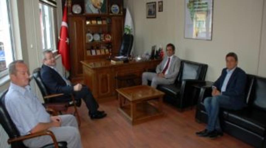 Be&uuml; Rekt&ouml;r&uuml; &Ouml;zer&rsquo;den Başkan G&uuml;lşen&rsquo;e Ziyaret