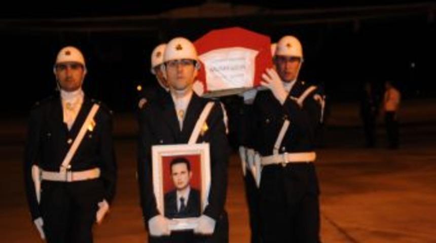 Şehit Başsavcının Cenazesi Samsun'a Getirildi