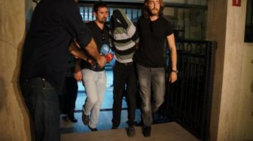 Emekli Savcının Soyulma Anı G&uuml;venlik Kamerasında