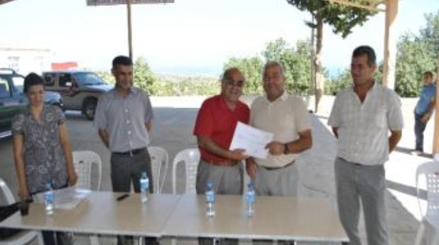 Kursa Katılan &Uuml;reticilere Sertifikaları Verildi