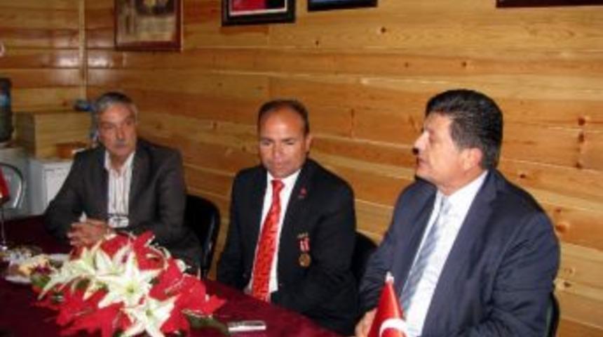 Chp’den Şehit Aileleri Derneğine Ziyaret