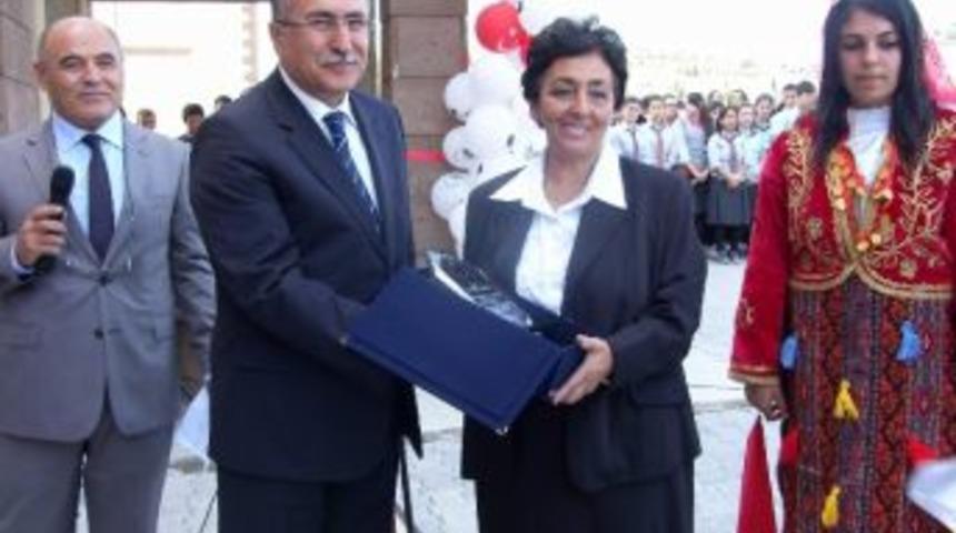 Hayırsever Sağdı&ccedil; Tarafından Yaptırılan &Ouml;ğrenci Yurdu T&ouml;renle A&ccedil;ıldı