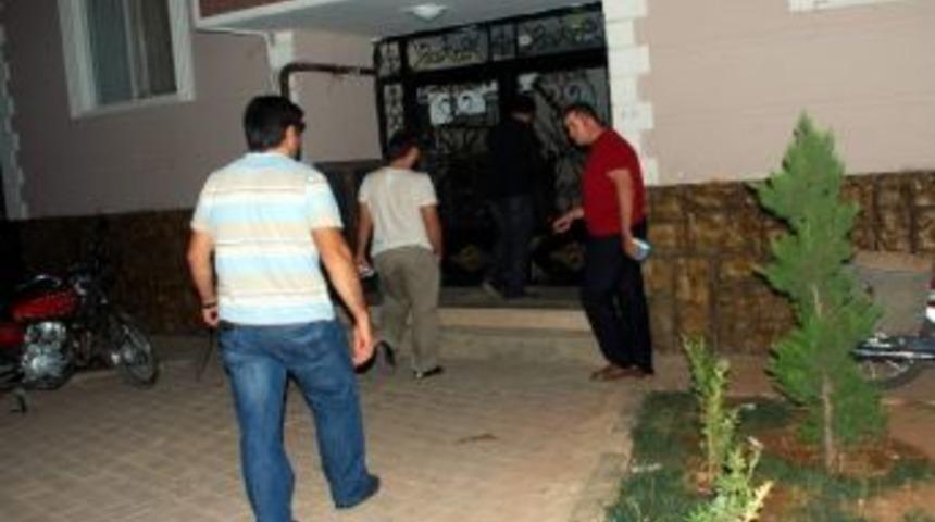 Adıyaman&rsquo;da Bı&ccedil;aklı Kavga: 1 Yaralı