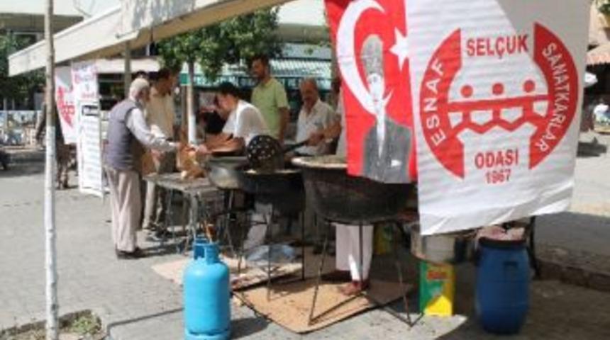 Esnaf Odası Ahilik Haftası'nda Lokma D&ouml;kt&uuml;rd&uuml;