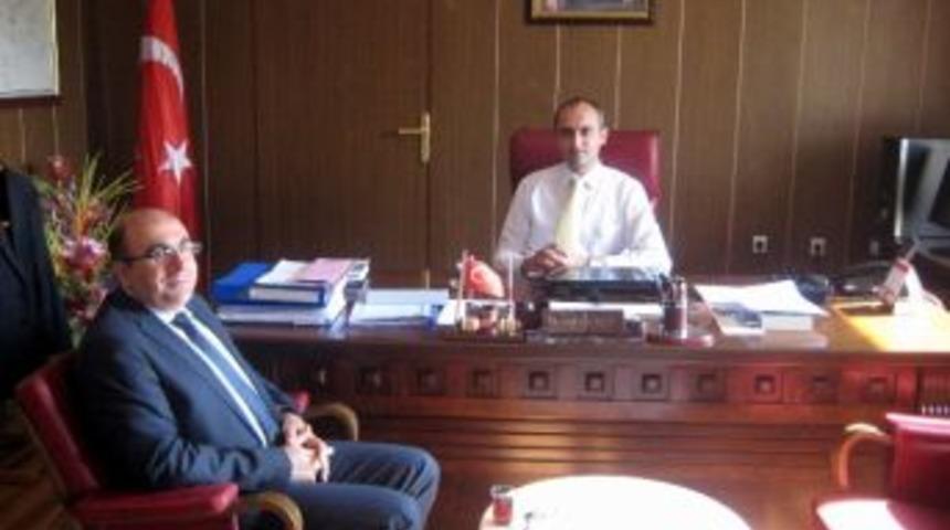 Telekom İl M&uuml;d&uuml;r&uuml;, Kaymakam &Ouml;zbey&rsquo;i Ziyaret Etti