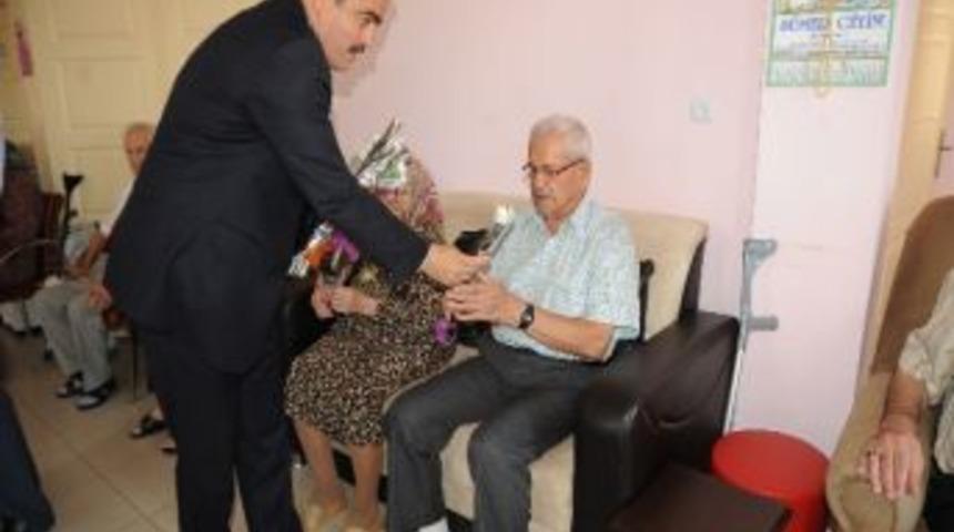Başkan Alıcık'tan Alzheimer Hastalarına Moral