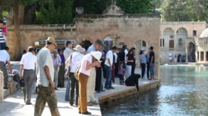 Turistlerden Balıklıg&ouml;l'e İlgi