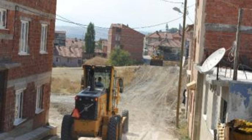 4 Eyl&uuml;l Mahallesi&rsquo;nde Yol &Ccedil;alışması