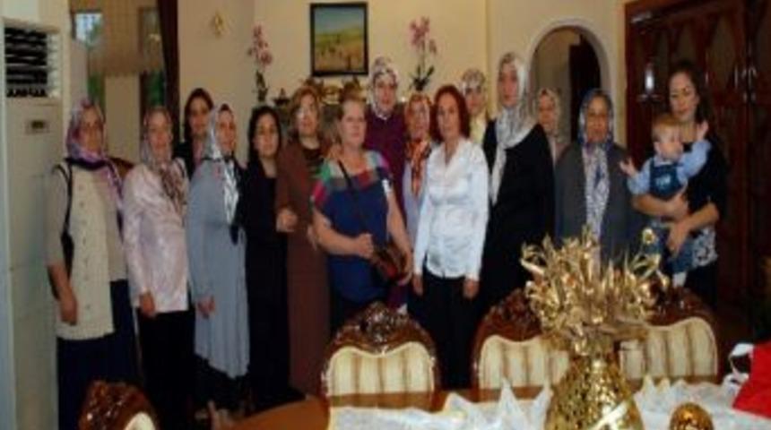 Şehit Yakınları Ve Gazi Eşlerinden Dilek Ayyıldız&rsquo;a Ziyaret