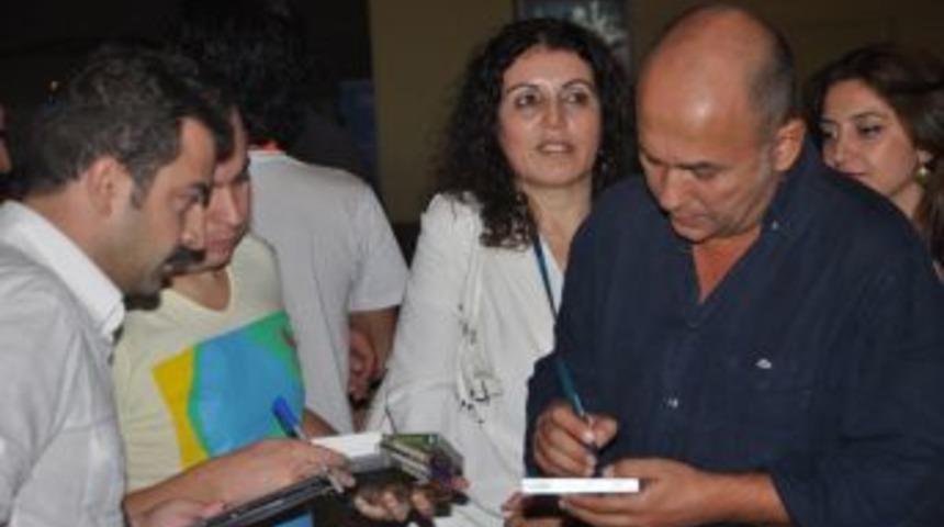 Ferzan &Ouml;zpetek'e b&uuml;y&uuml;k ilgi