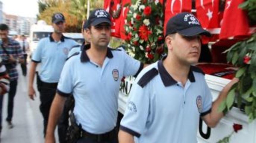 Yaşarken Koruması Yoktu, Tabutunu 13 Polis Ve 5 Yunus Ekibi Korudu