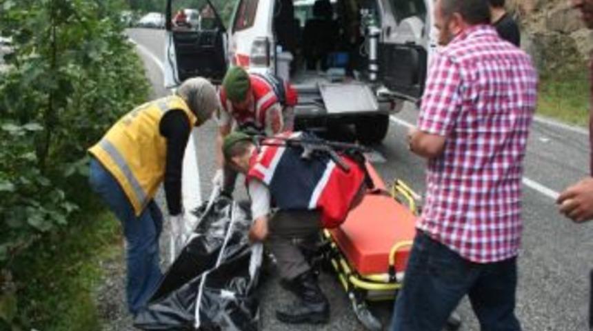Rize&rsquo;de Trafik Kazası: 1 &Ouml;l&uuml;, 6 Yaralı
