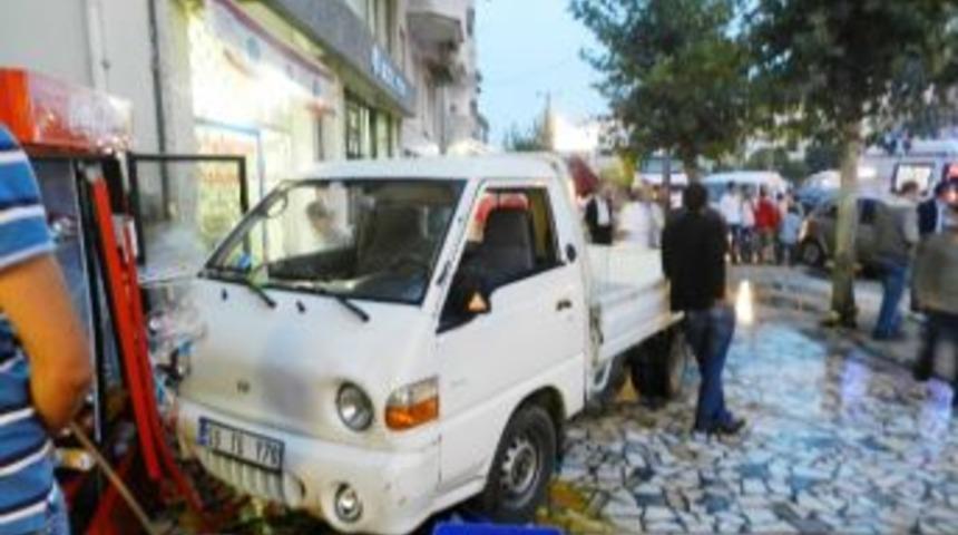 13 Yaşındaki &Ccedil;ocuk Trafiği Birbirine Kattı