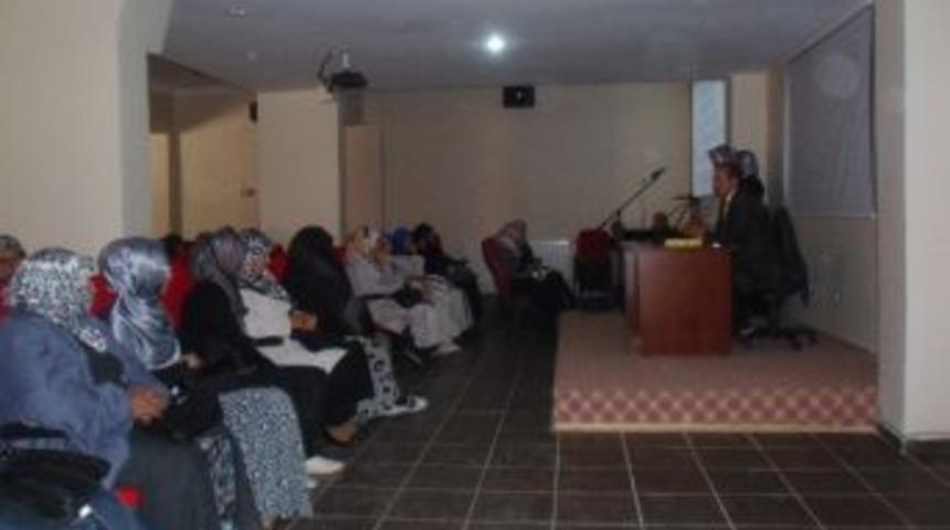 Tortumda Kur'an Davetine Bayanlar Akın Etti