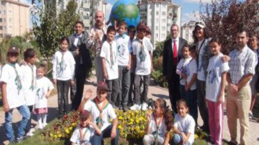 Atat&uuml;rk&rsquo;&uuml;n 'Yurtta Sulh, Cihanda Sulh' S&ouml;z&uuml; 6 Dilde Abideleştirildi