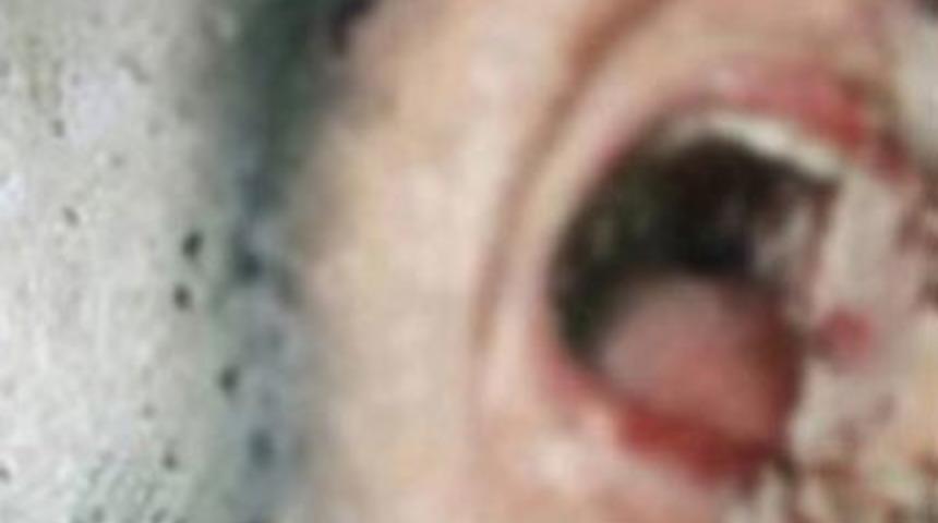 Tecav&uuml;zc&uuml;yle evlilik &ouml;l&uuml;m getirdi!