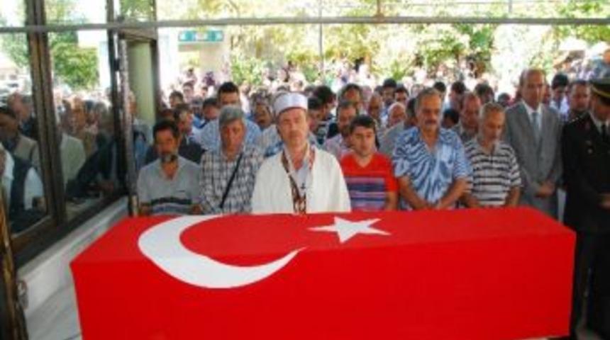 G&ouml;rev Başında Kalp Krizi Ge&ccedil;irerek &Ouml;len Havacı Astsubay T&ouml;renle Defnedildi