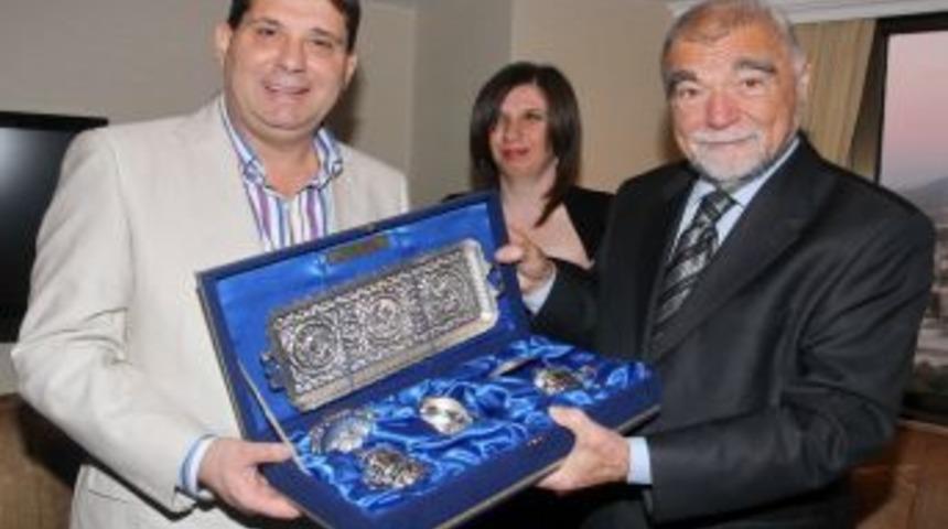 Vukovar Ile Konak Belediyeleri Işbirliği Anlaşması Imzaladı