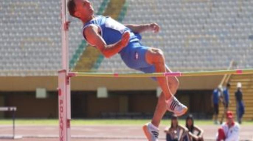 Veteranlar Hız Kesmiyor