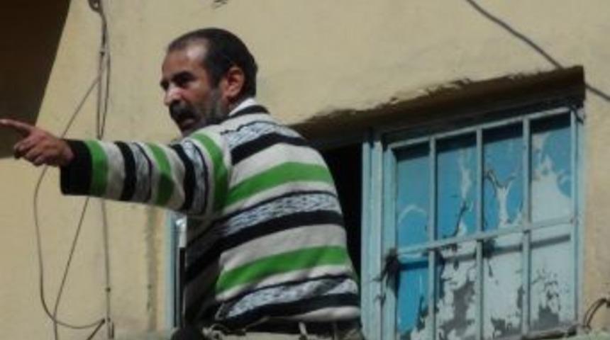 Bunalıma Giren Şahıs Olay &Ccedil;ıkarttı