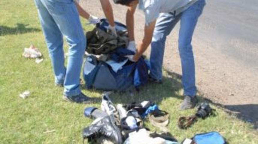 Siverek'te Ş&uuml;pheli Paketten Askeri Elbise &Ccedil;ıktı