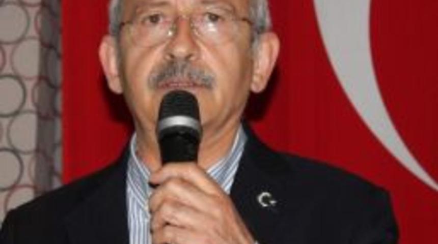 Kemal Kılı&ccedil;daroğlu Parti &Uuml;yeleri İle Bir Araya Geldi