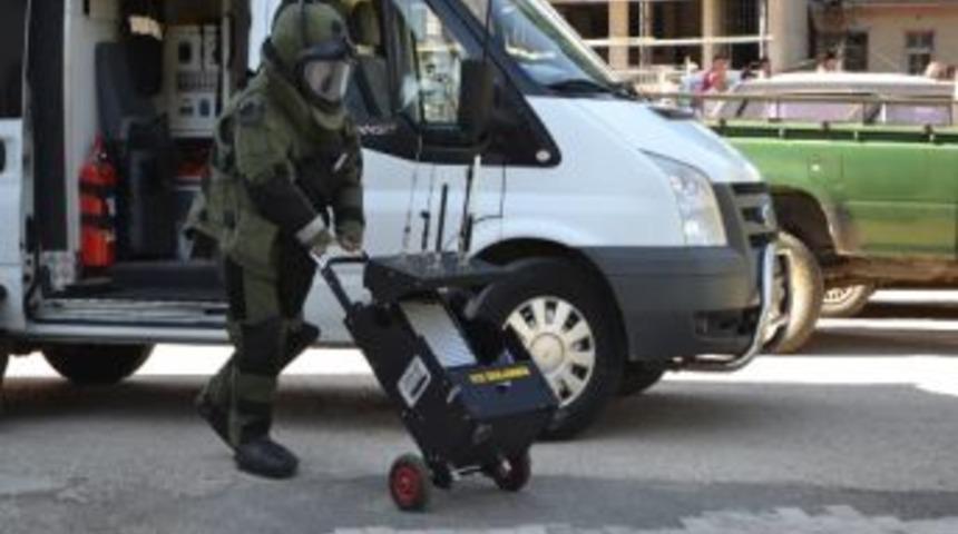 Kula'da Fünye İle Patlatılan Şüpheli Paketten Karpuz Çıktı