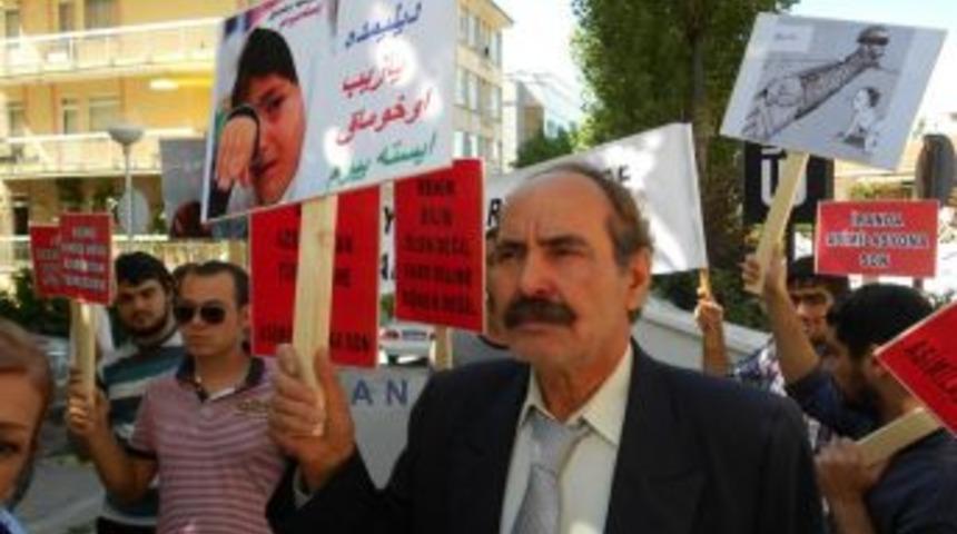 G.Azerbeycanlılardan İran'a T&uuml;rk&ccedil;e protesto