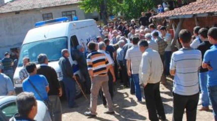 Talihsiz doktor memleketi &Ccedil;orum&rsquo;da defnedildi