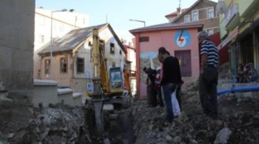 Tarihi Ulu Camisi G&uuml;n Y&uuml;z&uuml;ne &Ccedil;ıkıyor