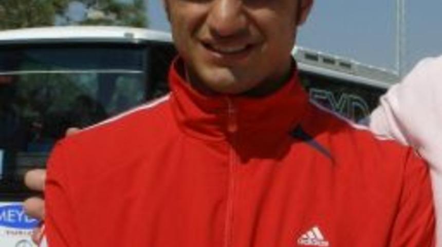 Osman Ge&ccedil;it D&uuml;nya Şampiyonu Oldu