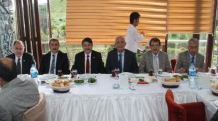 Tanrıverdi, Partililerle Bir Araya Geldi