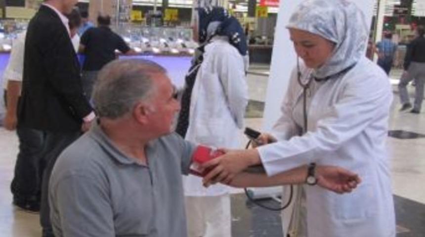 Halk Sağlığı M&uuml;d&uuml;rl&uuml;ğ&uuml; &Uuml;cretsiz &lsquo;&ouml;l&ccedil;&uuml;m&rsquo; Yaptı