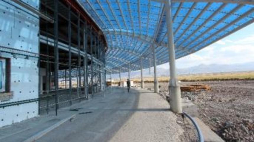 Erzurum&rsquo;un Yeni Şehirlerarası Otob&uuml;s Terminali G&ouml;z Kırpmaya Başladı&hellip;