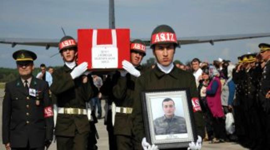 Tunceli Şehidi Mustaf Akar'ın Naaşı Samsun'a Getirildi