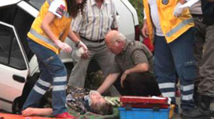 Kazada yaralanan 50 yıllık eşine  yalvardı