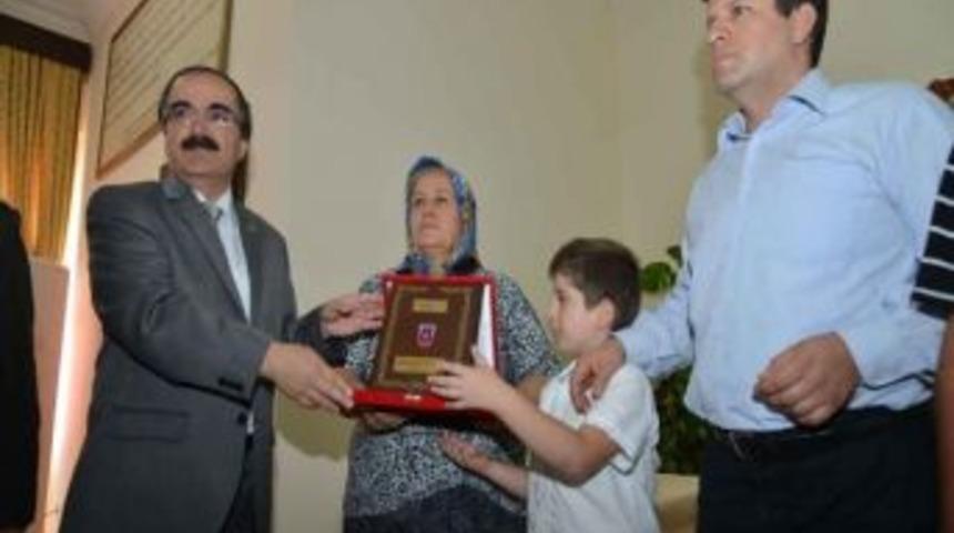 &ldquo;t&uuml;rkan Sultan&rdquo; Şehit Ailelerinin Acısına Ortak Oldu