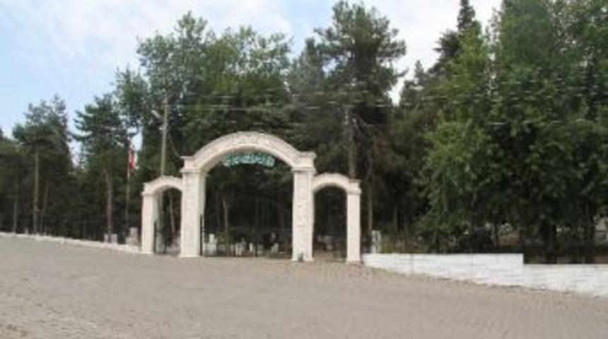 Sakarya&rsquo;nın Hendek İl&ccedil;esi Tek Tip Mezarlık Sistemine Ge&ccedil;ti