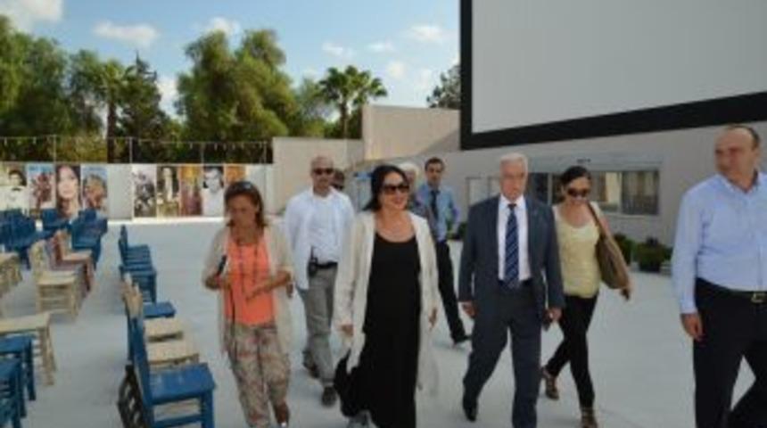 T&uuml;rkan Şoray Yazlık sinemada