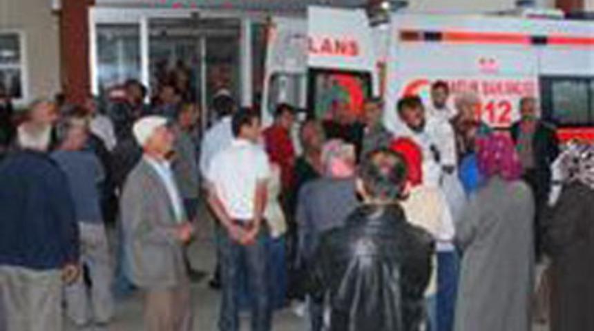 K&ouml;yl&uuml;ler birbirine girdi; 2 &ouml;l&uuml;