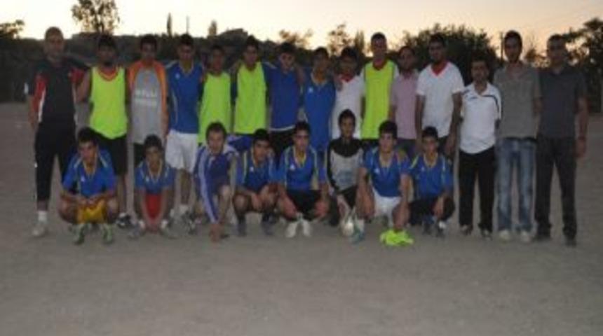 Toprak Sahada Gelen Şampiyonluk