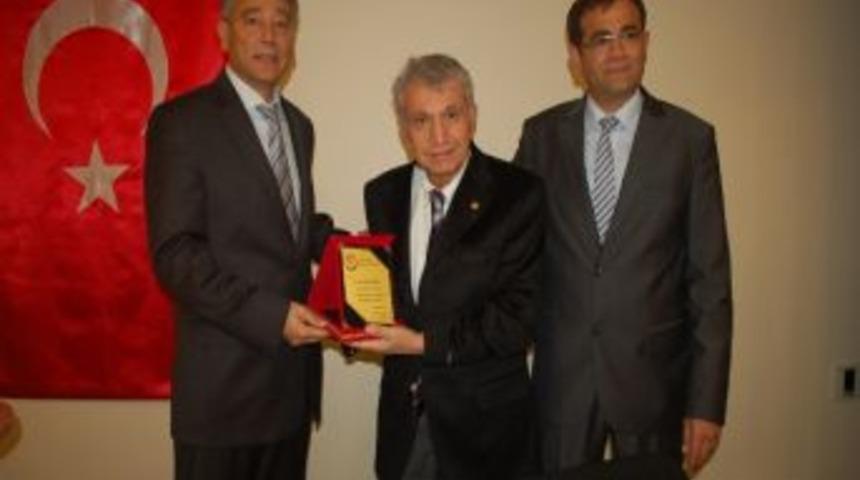 Adanalı Eczacılardan Vefa &Ouml;rneği