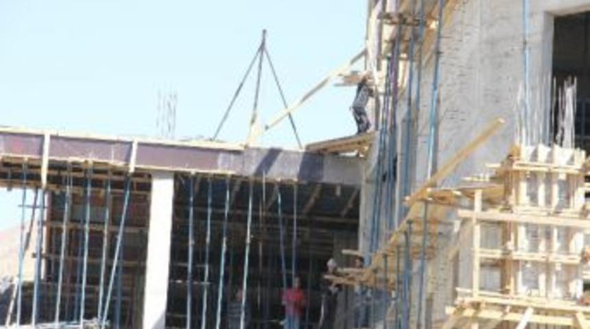 H&uuml;k&uuml;met Konağı İnşaatı &Ccedil;alışmalarına Yeniden Başladı